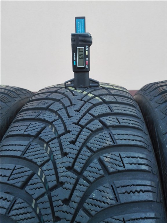 205/60R16 Goodyear  téli gumi garnitúra 205/60 r16 4. kép