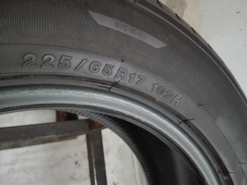 225/65R17 Yokohama téli gumi garnitúra 225/65 r17  6. kép