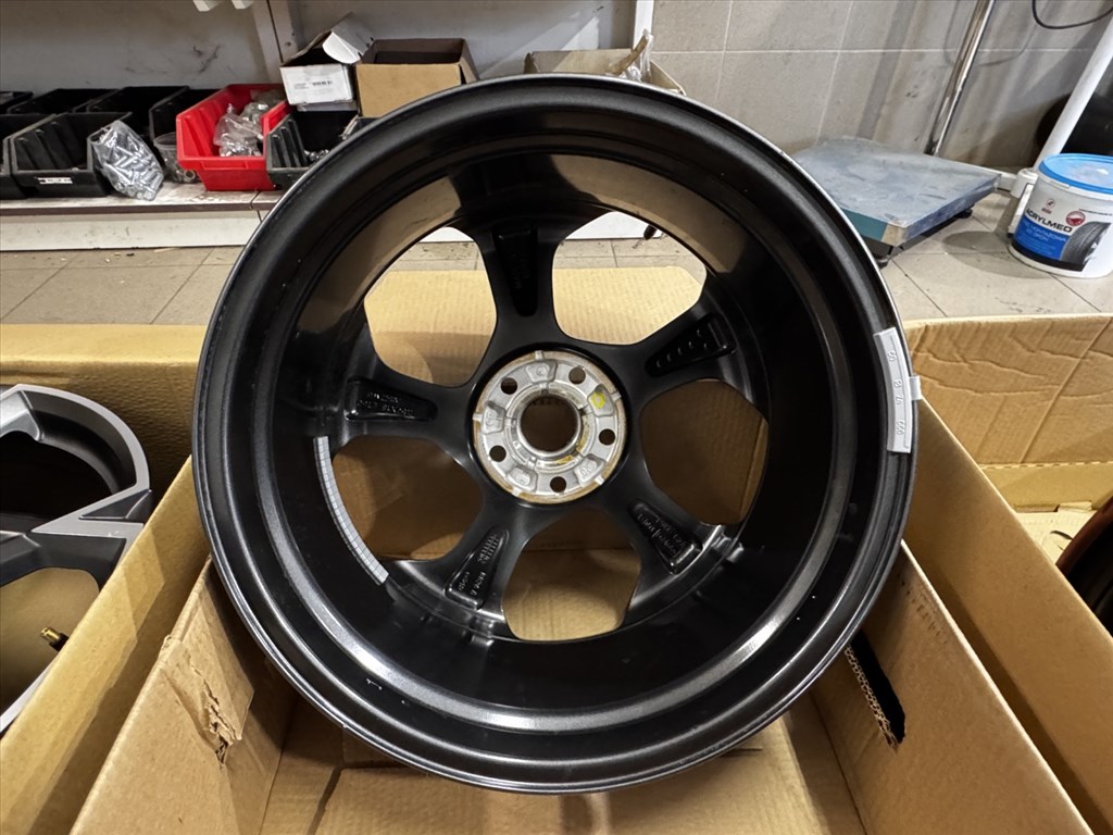 R18 Original Ford 7.5J ET50 - PV4C-1007-C2A PV4C1007C2A  1db felni alufelni 9. kép