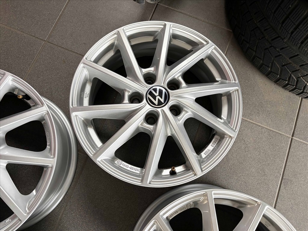 VW 16" 5x112 alufelni eladó 16 coll Golf Caddy Passat T-rock 4. kép