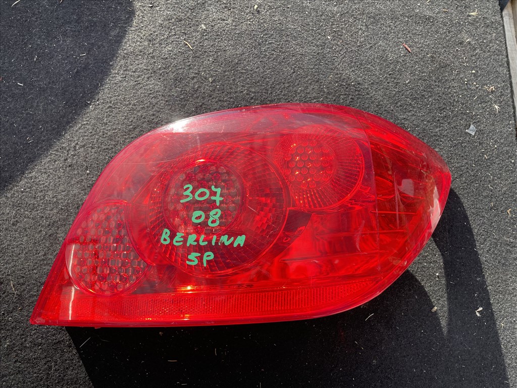 Peugeot 307 5 ajtós Jobb hátsó lámpa  1. kép