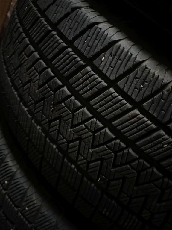 16" használt lemezfelni szett, rajta Stature 215/65 használt téli gumi 4. kép