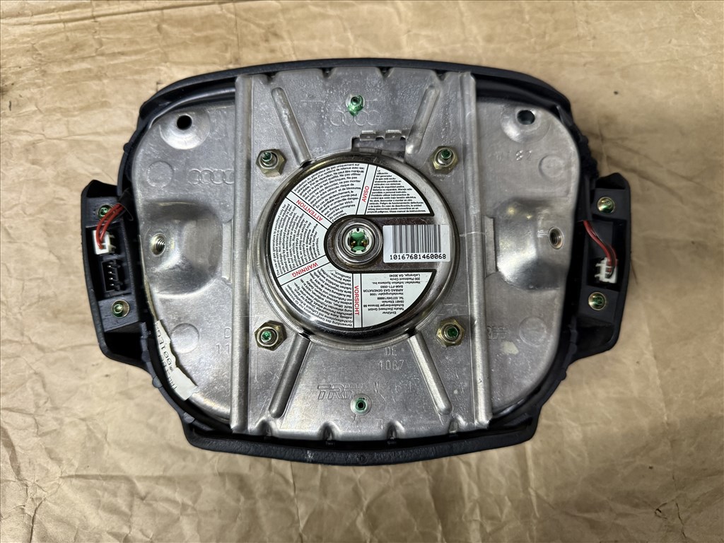 Audi A4 A6 A8 légzsák  4b0880201m 2. kép