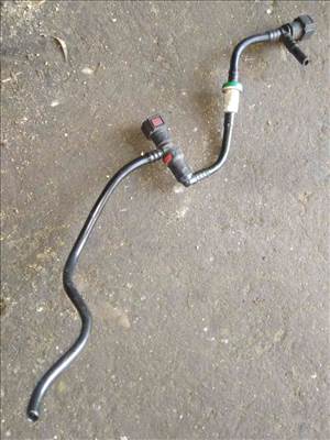 Renault Trafic Üzemanyag Cső