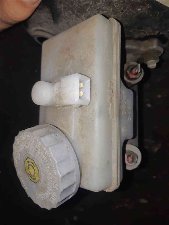 Suzuki Wagon R 98-10 Fõfék Munkahenger  Fékfolyadék Tartály 3. kép