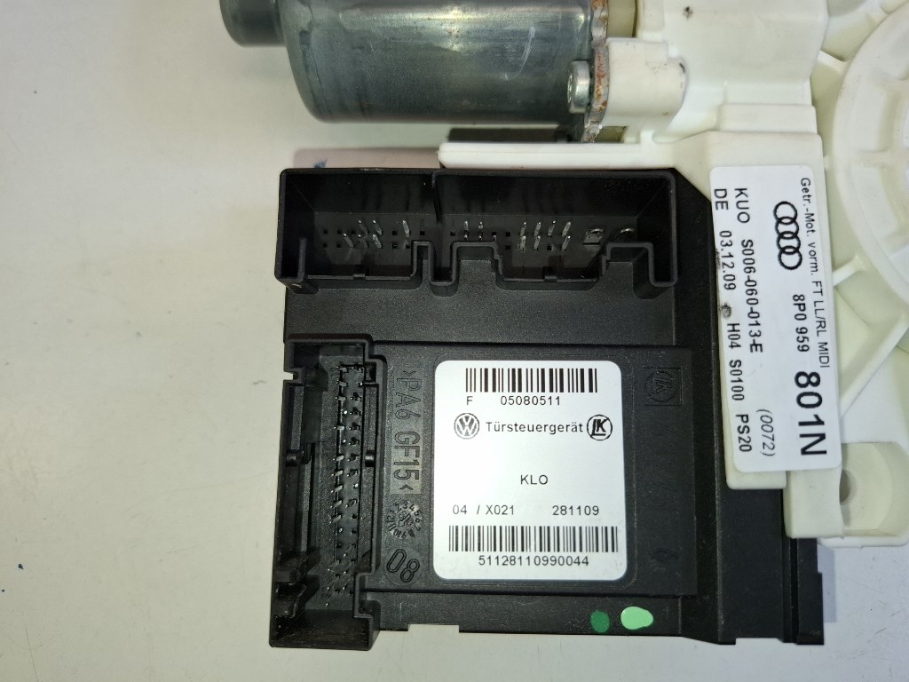 Audi A3 5 ajtós (8P) jobb elsõ ablakemelõ motor 8P0959801N 3. kép