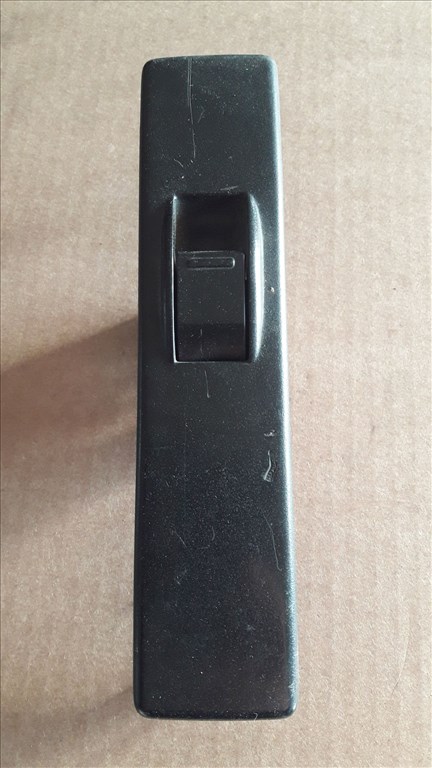 Suzuki Vitara Jobb Elsõ Ablakemelõ Kapcsoló 1. kép