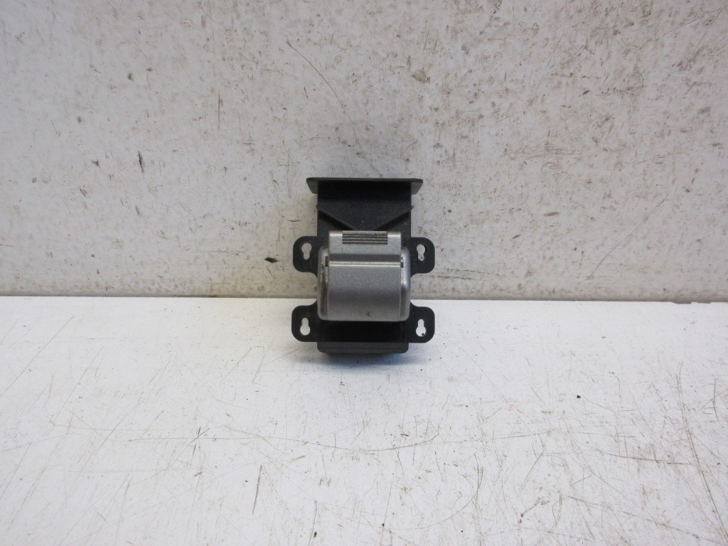 Honda F-RV bal hátsó ablakemelõ kapcsoló M20783 1. kép