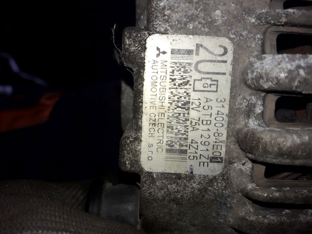 Suzuki Swift III 04-10 Generátor 31400-84E01 5. kép