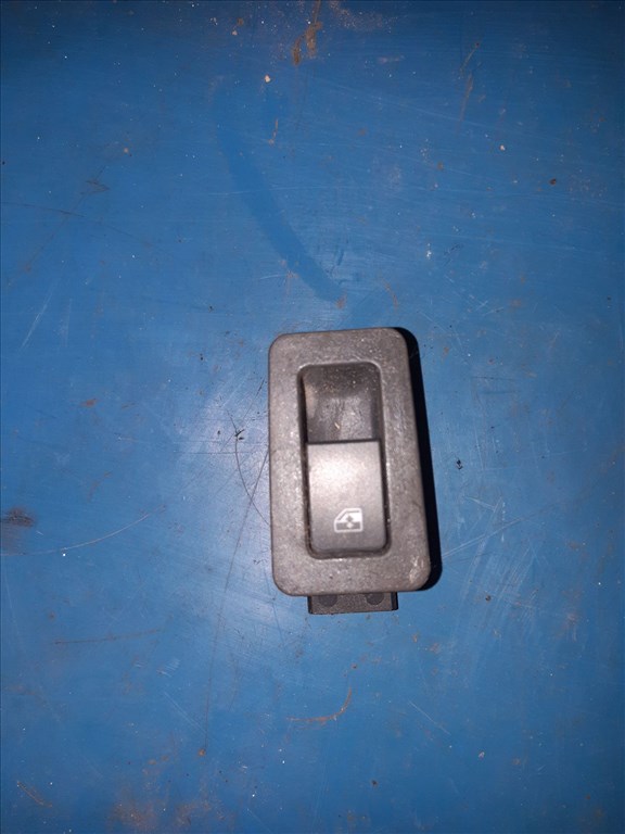 Opel Omega B Bal Hátsó Ablakemelõ Kapcsoló 53239707 1. kép