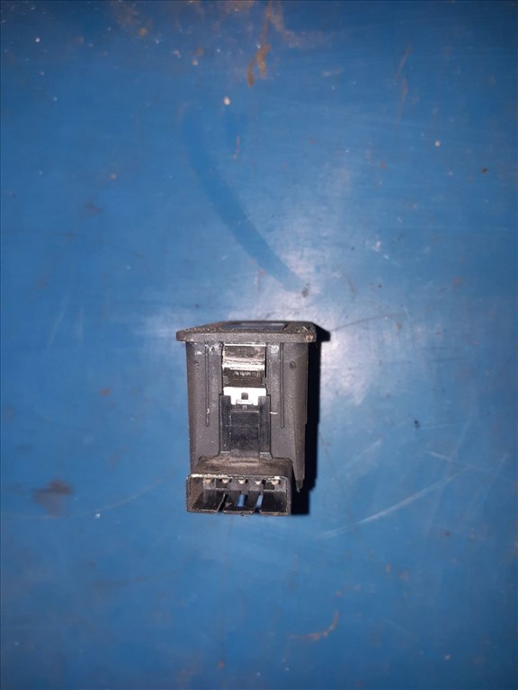 Opel Omega B Bal Hátsó Ablakemelõ Kapcsoló 53239707 2. kép