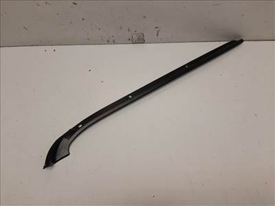 Mazda B 2500 jobb első szélvédő díszléc