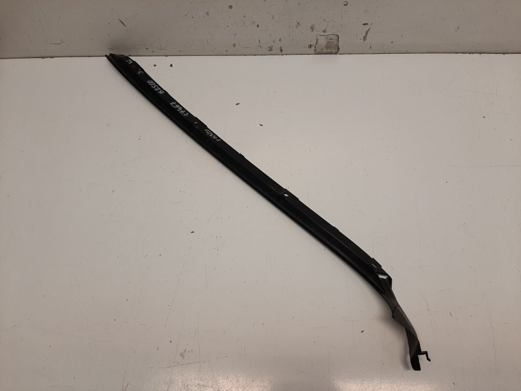 Mazda B 2500 jobb elsõ szélvédõ díszléc 2. kép