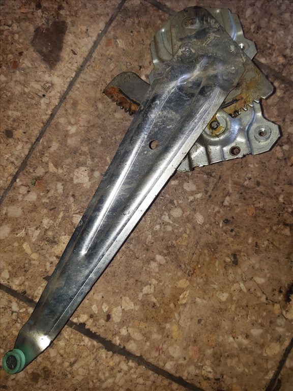 Suzuki Swift III 04-10 Jobb Hátsó Ablakemelõ Szerkezet Mechanikus 2. kép