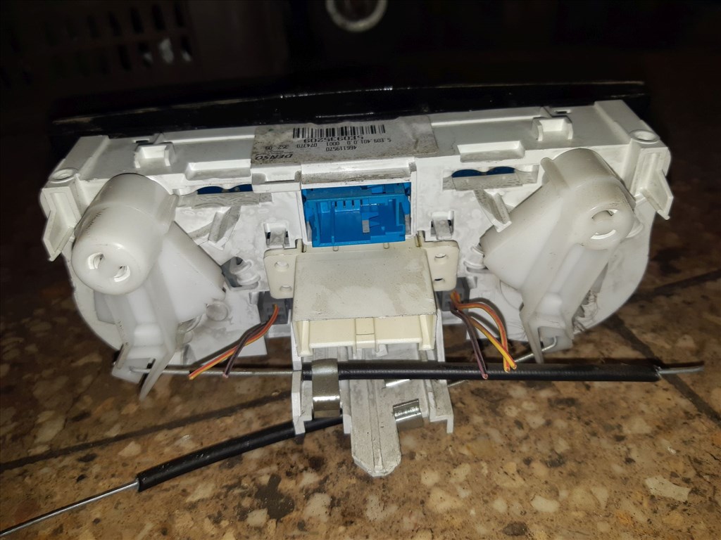 Opel Corsa D Fûtéskapcsoló 5E0935209 2. kép