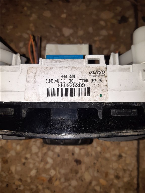 Opel Corsa D Fûtéskapcsoló 5E0935209 3. kép