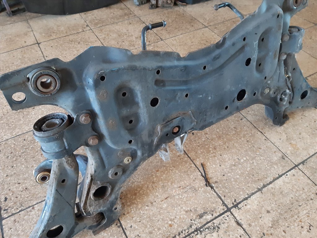 Ford Focus II Elsõ Bölcsõ 96 690 233 A 5. kép