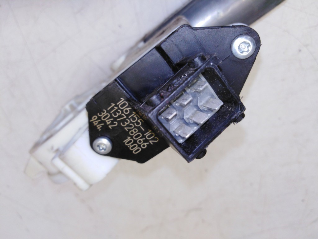 Opel Vectra C bal elsõ ablakemelõ motor 9178987 0130822011 2. kép