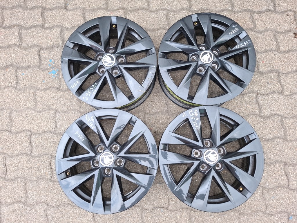 Skoda Fabia  Alufelni garnitúra 6VA601025 1. kép