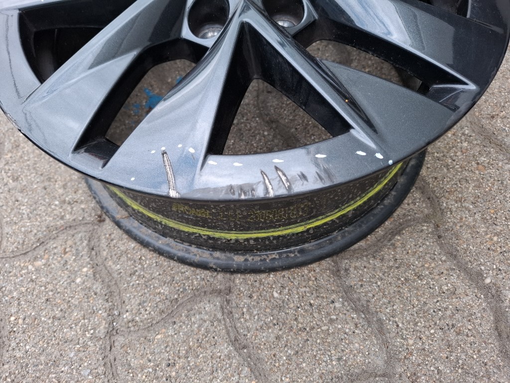 Skoda Fabia  Alufelni garnitúra 6VA601025 6. kép