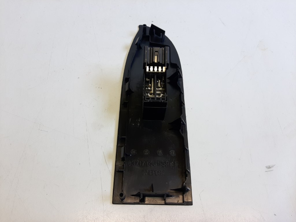 Suzuki Vitara grand (JT) jobb elsõ ablakemelõ kapcsoló 2. kép