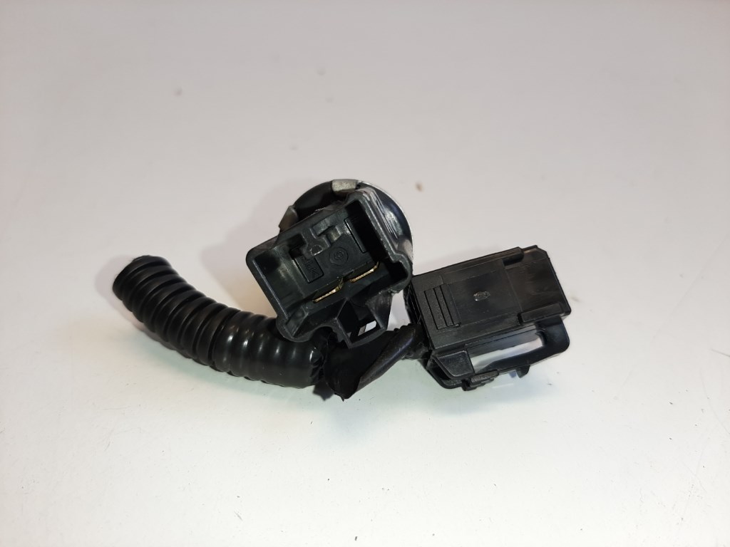 Toyota Yaris (XP10) féklámpa kapcsoló 2. kép