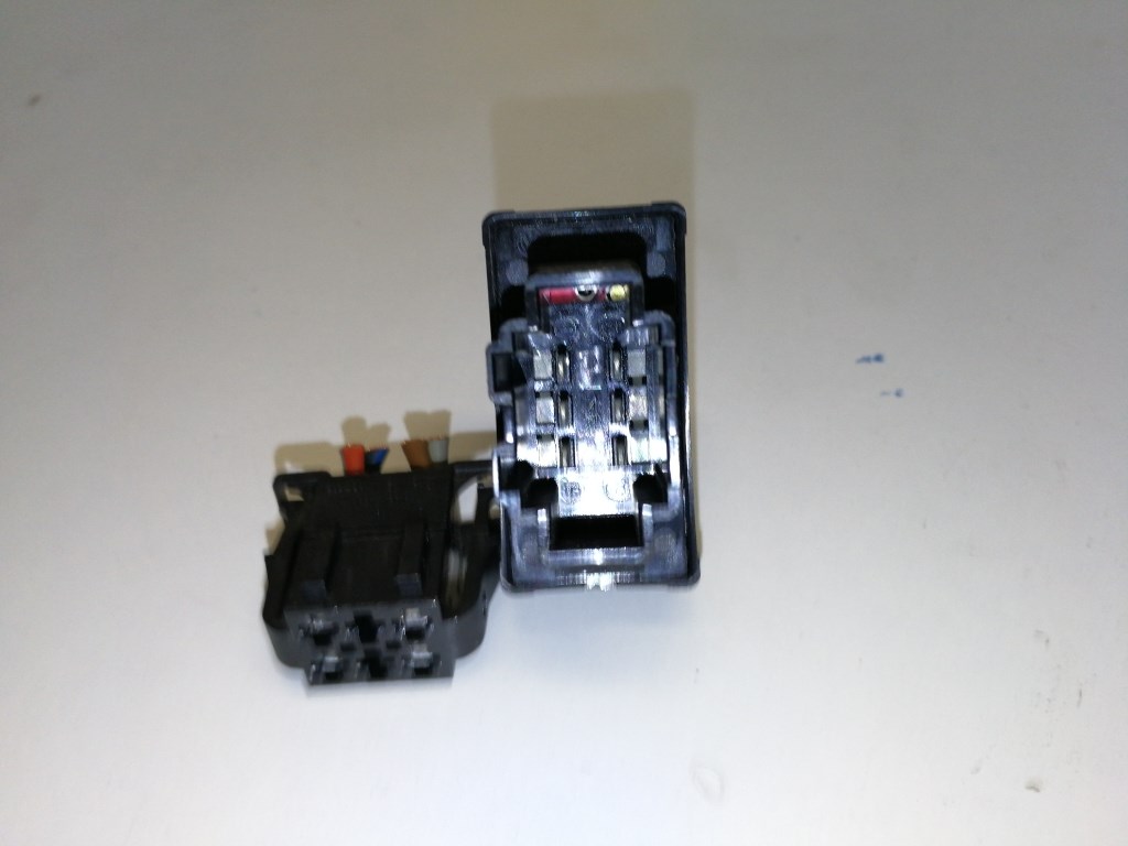 Volkswagen Up bal elsõ ablakemelõ kapcsoló 1S0959855 2. kép