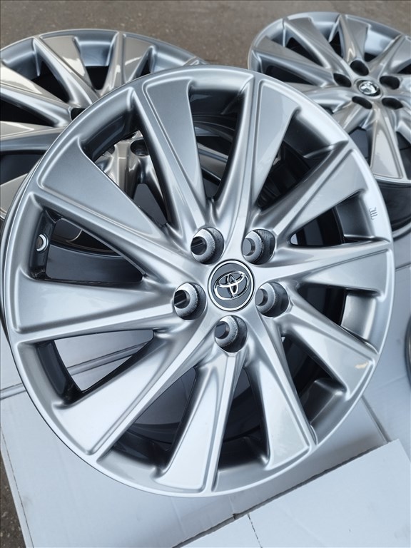  5x100 16" új Toyota Yaris alufelnik 2024-es modell 7. kép