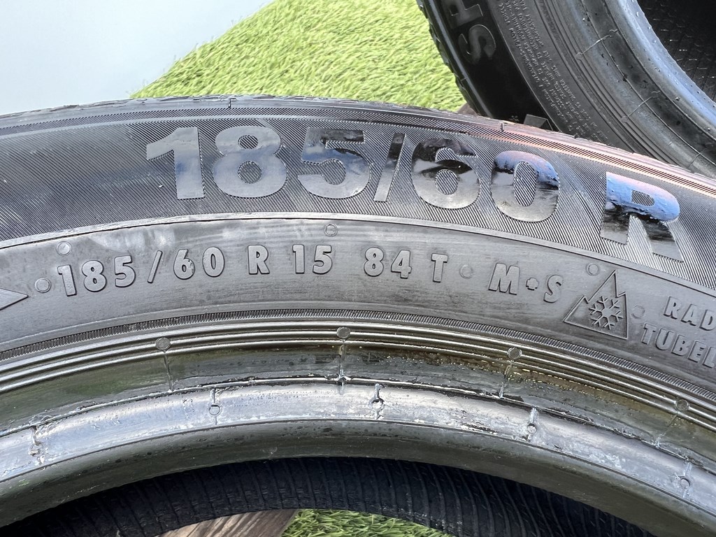 185/60 R15 Semperit Speed Grip 5 téli gumi 4,5mm 5. kép