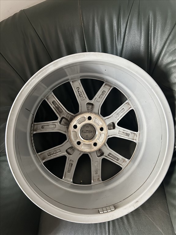  5x108 GYARI VOLVO 18”újszerű R18, 18 3. kép