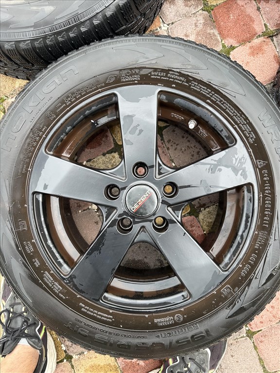  5x110 lyukosztású 6J 15" használt Dezent alufelni 1. kép