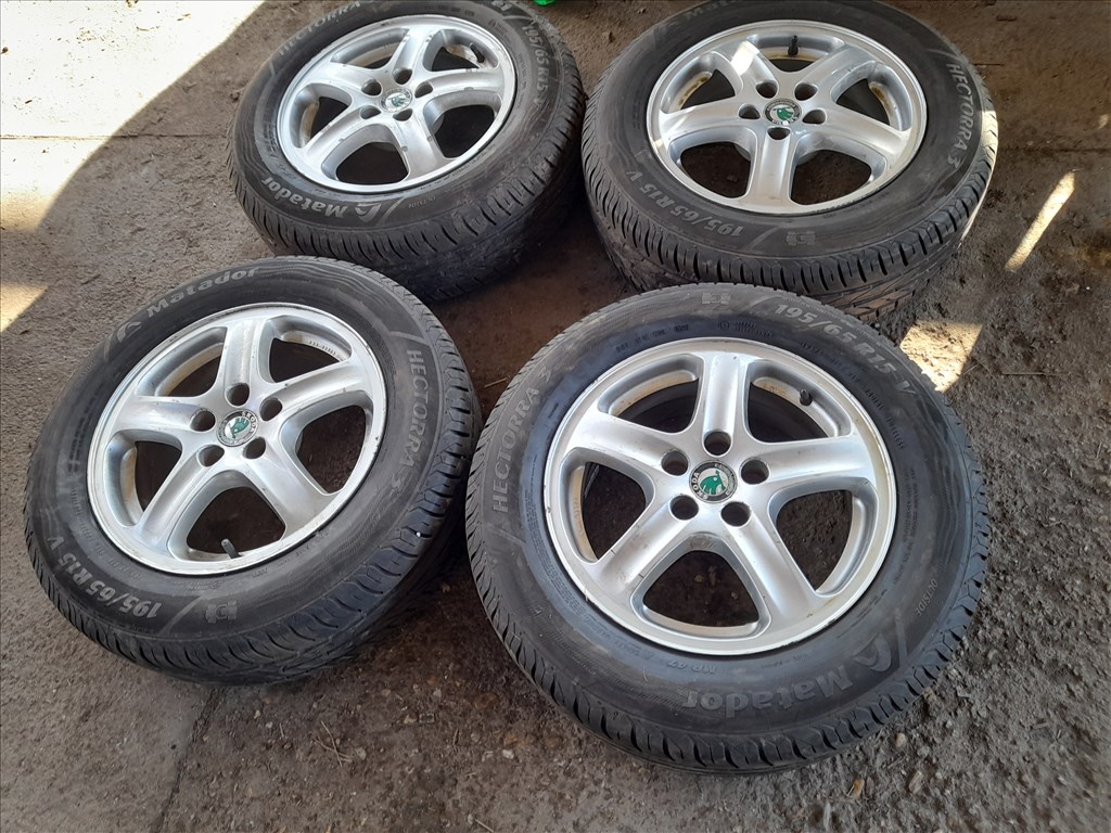  5x100 lyukosztású 6JJ 15" használt (gyári felni) alufelni 4. kép