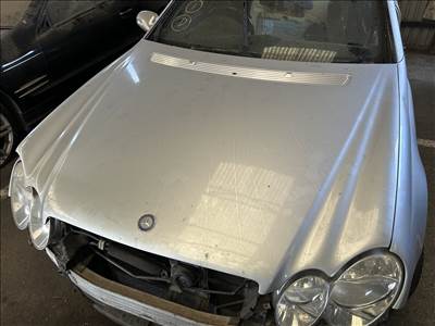 Mercedes CLK-osztály W209 motorháztető 