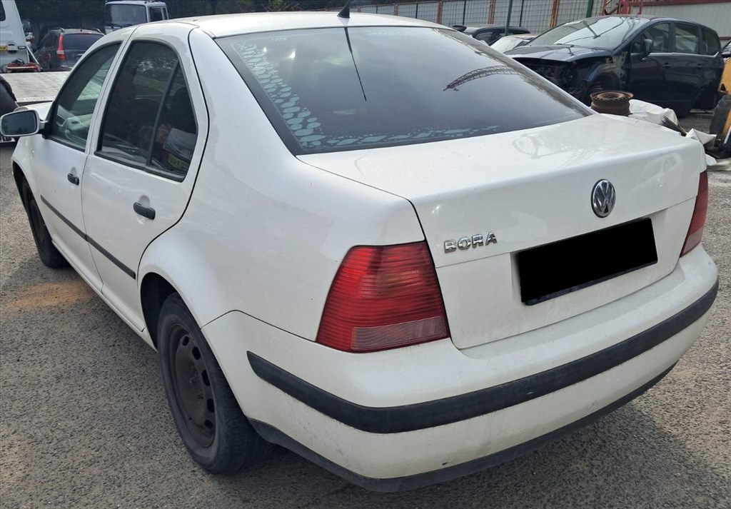 2003 VW Bora 1.4 16V benzin, manuális - BONTÁS 4. kép