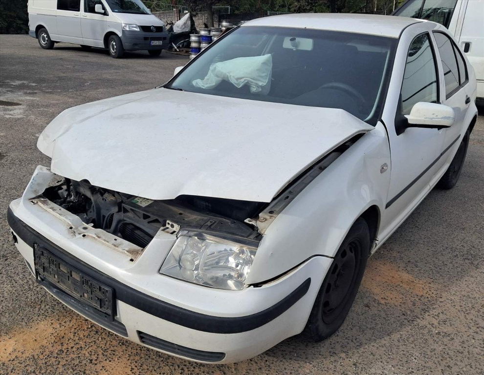 2003 VW Bora 1.4 16V benzin, manuális - BONTÁS 1. kép