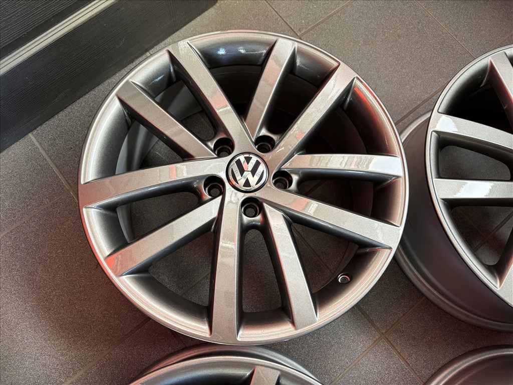 VW Golf 18" 5x112 gyári alufelni eladó 18 coll V VI VII VIII 5 6 7 8 4. kép