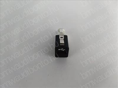 BMW 1 (E81) USB aljzat csatlakozó (9237656, 84109237656, 61319167196, 61319230112)