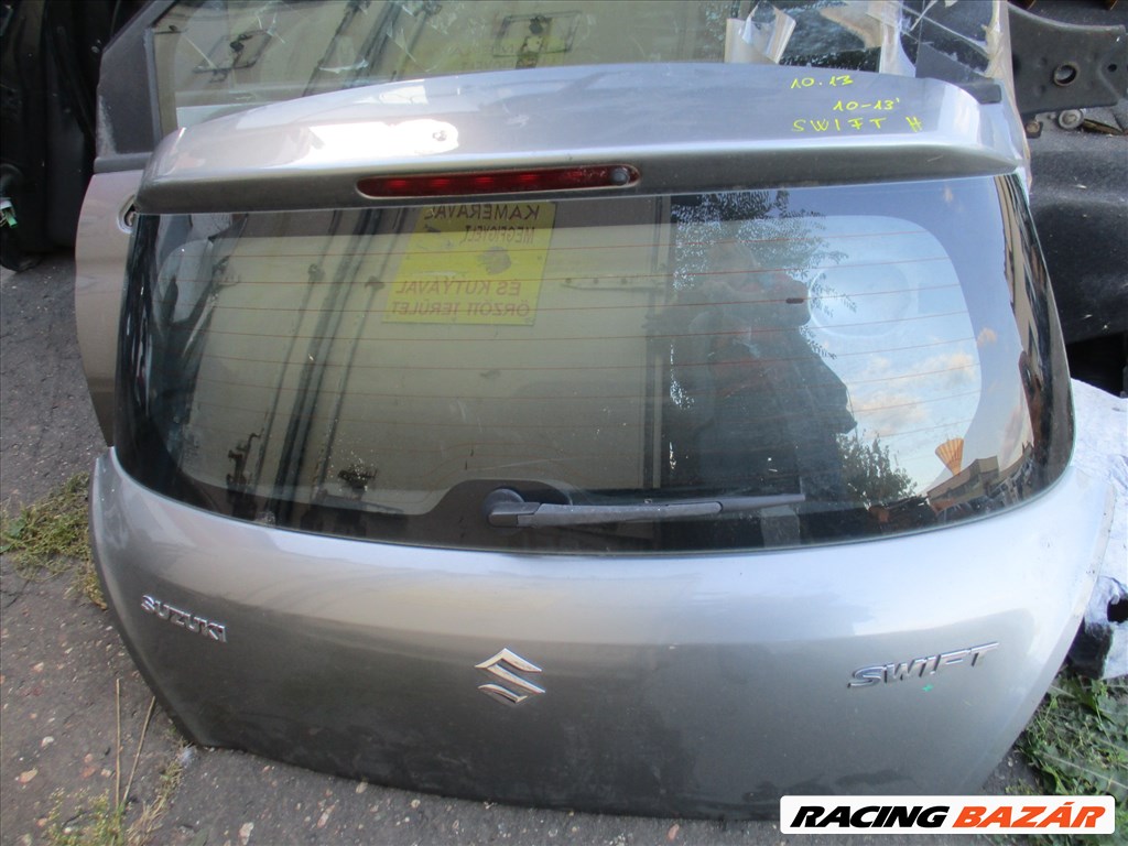 Suzuki Swift VI csomagtérajtó csomagtér ajtó 2. kép