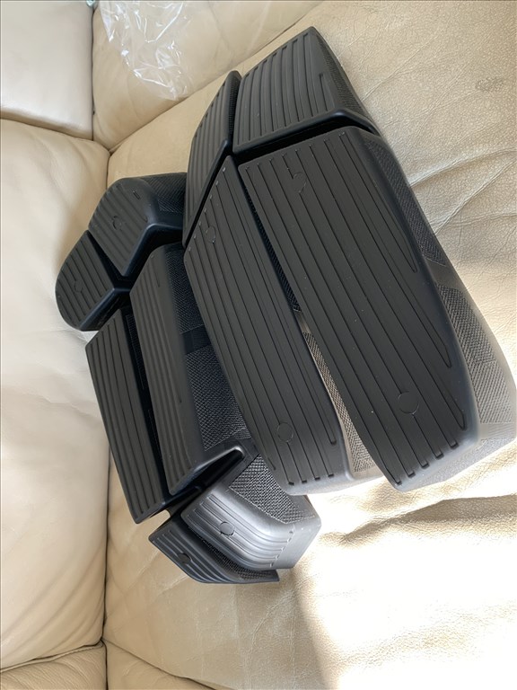 Tesla Model Y kivehető vízálló ajtó zseb betét 4db jó minőségű 20.000 Ft  8. kép