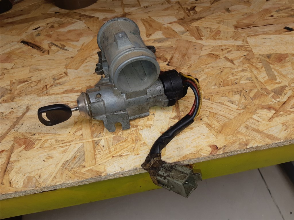 Ford Escort 91-95 Gyújtáskapcsoló 91AB3675 1. kép