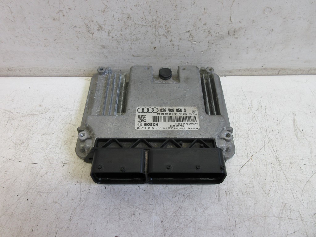 Audi A3 (8P) motorvezérlõ 03G906056S 0281015208 1. kép