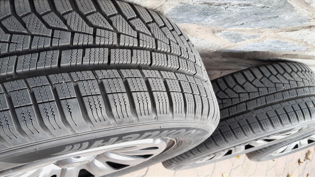 Kia Sportage-Hyundai Tucson 17- es komplett téli kerékszett TPMS-el 5. kép