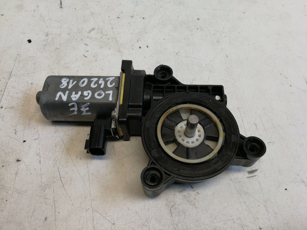 Dacia Logan jobb elsõ ablakemelõ motor 1. kép