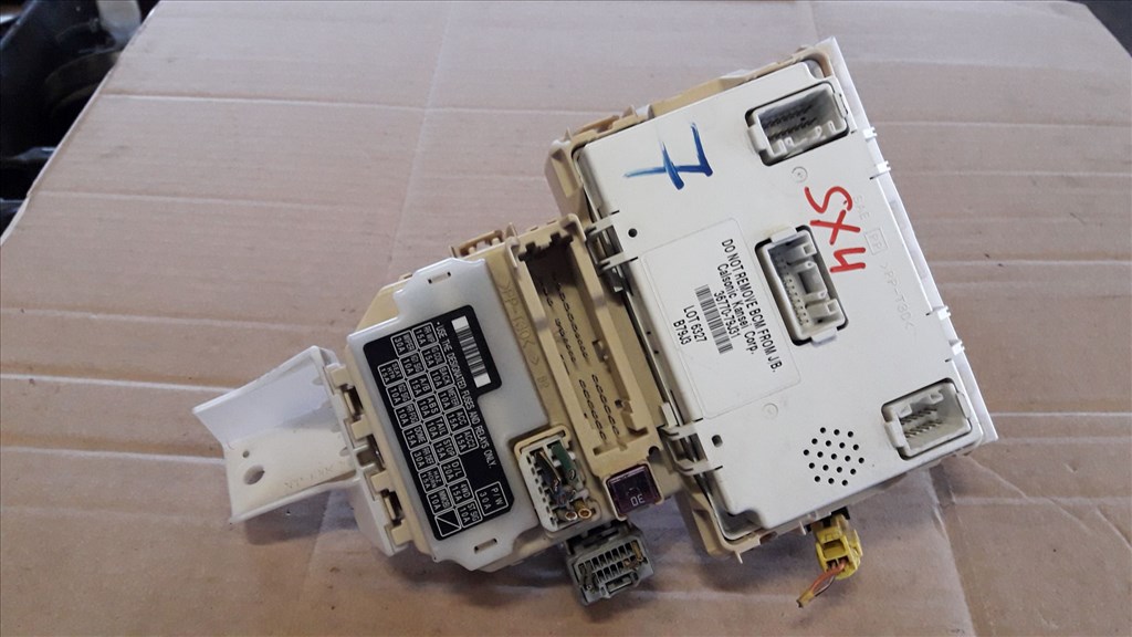 Suzuki SX4 Biztosítéktábla / Relé Tábla 36770-79J31 1. kép