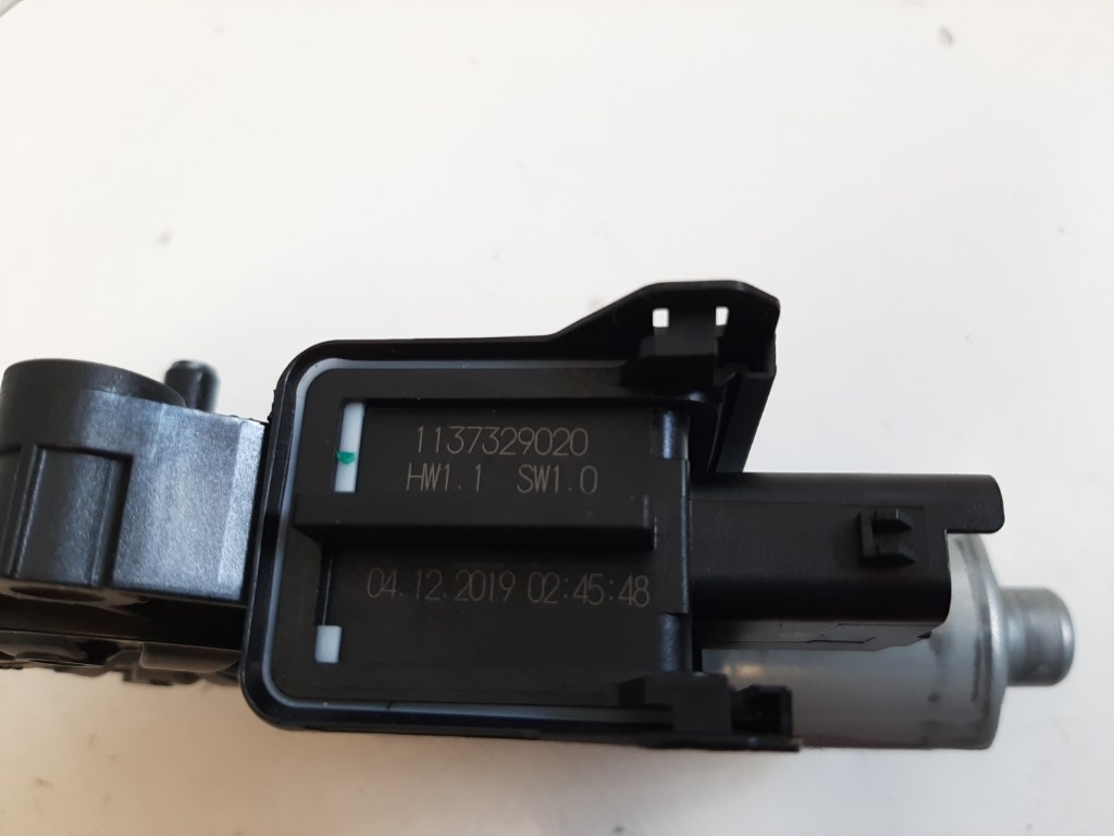 Kia Ceed (CD) jobb elsõ ablakemelõ motor 82460J7010 F00S1W2273 3. kép