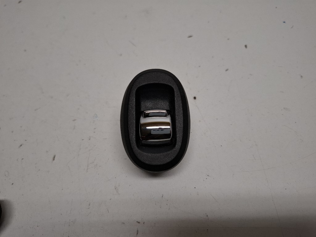 Mini Countryman (R60) bal hátsó ablakemelõ kapcsoló 9294884 1. kép