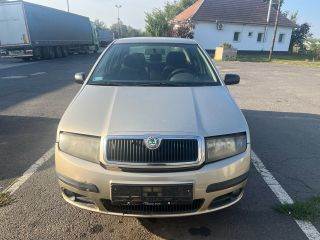 SKODA FABIA I Lépcsőshátú (6Y3) Első Lökhárító Merevítő (Fém)