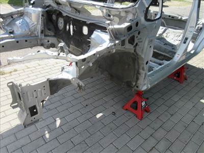 Toyota Auris (E150) bal első negyed