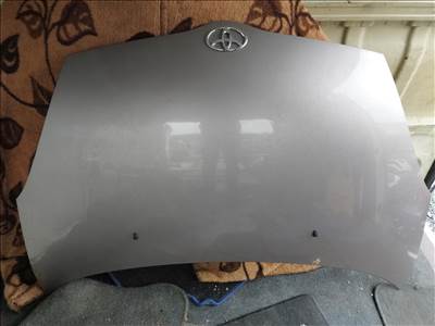 Toyota Yaris Verso motorháztető 