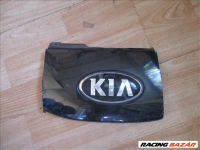 Kia Cee'd (JD) első embléma 